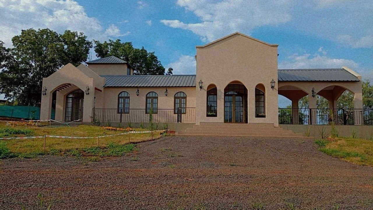 Vista exterior de Las Acacias en San José, Misiones